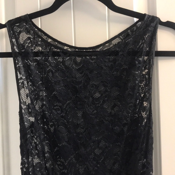 Black lace dress - Picture 2 of 4